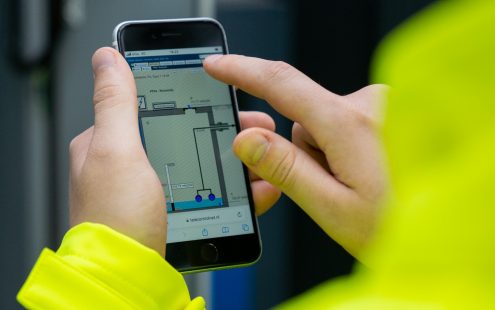 SmartHubia voi käyttää myös mobiililaitteella.